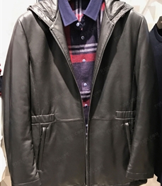 市场上装-皮衣-（实拍）时尚商务皮衣