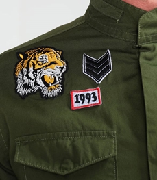 市场上装-衬衫-时尚男装衬衫