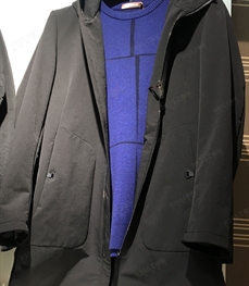 市场上装-大衣-（实拍）时尚商务大衣