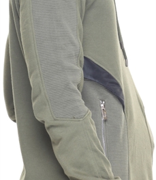 市场上装-T恤-时尚男装t恤