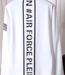 市场上装-T恤-时尚男装t恤