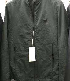 市场上装-夹克-（实拍）时尚商务夹克