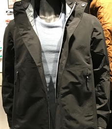 市场上装-中长外套-（实拍）休闲男装中长外套