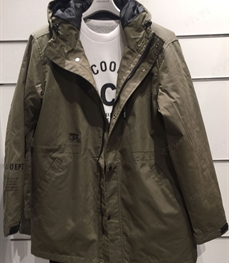 市场上装-中长外套-（实拍）休闲男装中长外套