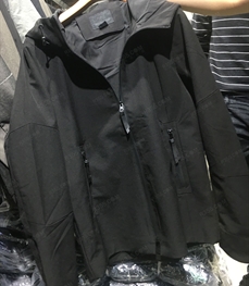 市场上装-夹克-（实拍）时尚男装夹克