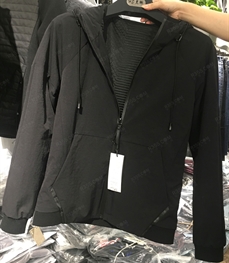市场上装-夹克-（实拍）时尚男装夹克