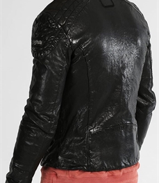 市场上装-皮衣-时尚男装皮衣