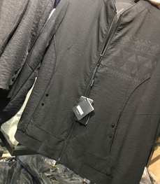 市场上装-夹克-（实拍）时尚商务夹克