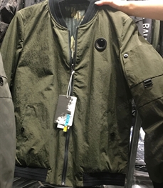 市场上装-夹克-（实拍）时尚男装夹克