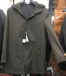 市场上装-大衣-（实拍）时尚商务大衣