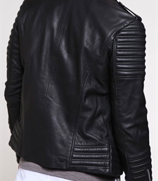 市场上装-皮衣-时尚男装皮衣