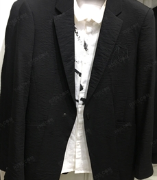 市场上装-大衣-（实拍）时尚商务大衣