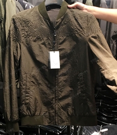 市场上装-夹克-（实拍）时尚男装夹克