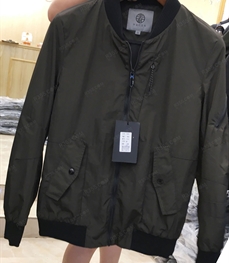 市场上装-夹克-（实拍）时尚男装夹克