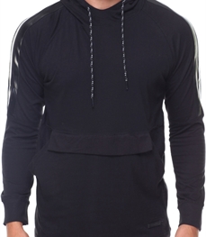 市场上装-T恤-时尚男装t恤