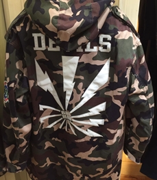 市场上装-中长外套-时尚男装中长外套