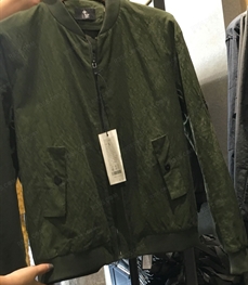 市场上装-夹克-（实拍）时尚男装夹克