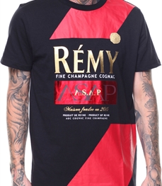 市场上装-T恤-时尚男装t恤