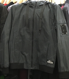 市场上装-夹克-（实拍）时尚男装夹克