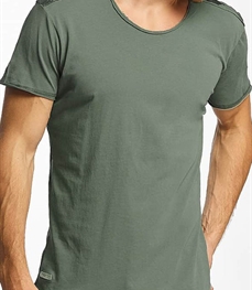 市场上装-T恤-时尚男装t恤