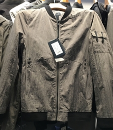 市场上装-夹克-（实拍）时尚男装夹克