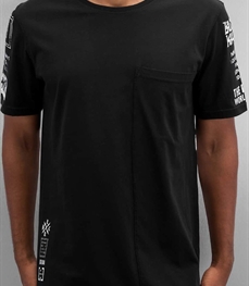 市场上装-T恤-时尚男装t恤