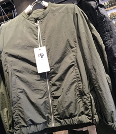 市场上装-夹克-（实拍）时尚男装夹克