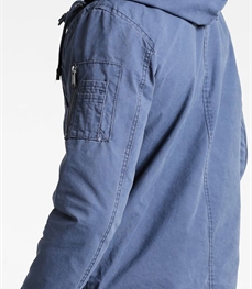 市场上装-大衣-时尚商务大衣