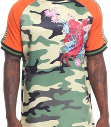 市场上装-T恤-时尚男装t恤