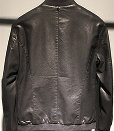 市场上装-皮衣-时尚男装皮衣