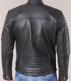 市场上装-皮衣-时尚商务皮衣