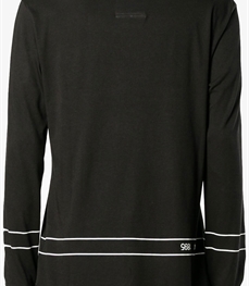 市场上装-T恤-休闲男装t恤