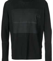 市场上装-T恤-休闲男装t恤