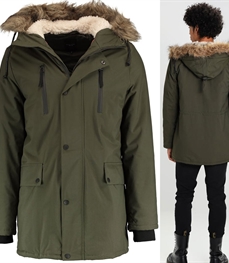 市场上装-中长外套-时尚男装中长外套