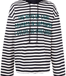 市场上装-T恤-休闲男装t恤