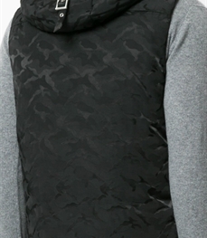 市场上装-马夹-休闲男装马甲