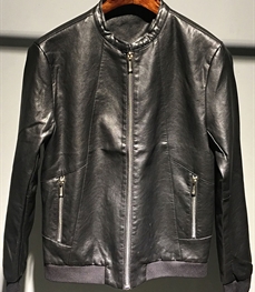 市场上装-皮衣-时尚男装皮衣