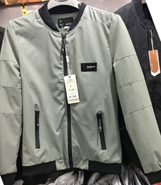 市场上装-夹克-（实拍）时尚男装夹克