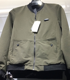 市场上装-夹克-（实拍）时尚男装夹克