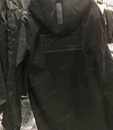 市场上装-中长外套-（实拍）时尚男装中长外套