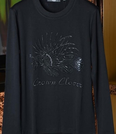 市场上装-T恤-时尚男装单西