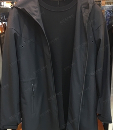 市场上装-大衣-（实拍）时尚商务大衣