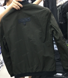 市场上装-夹克-（实拍）时尚男装夹克