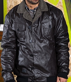 市场上装-皮衣-时尚商务皮衣