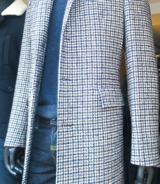 市场上装-大衣-（实拍）时尚商务大衣