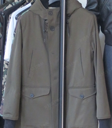 市场上装-大衣-（实拍）时尚商务大衣