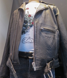 市场上装-皮衣-（实拍）时尚商务皮衣