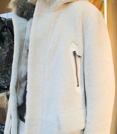 市场上装-皮衣-（实拍）时尚商务皮衣