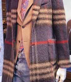 市场上装-大衣-（实拍）时尚商务大衣