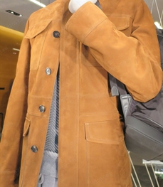 市场上装-皮衣-（实拍）时尚商务皮衣